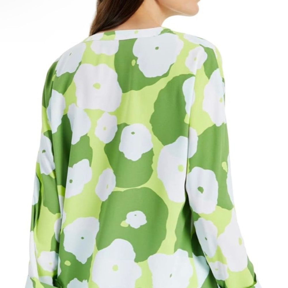 Alfani Women Blouse Floral Cuff Sleeve
Tunic Green & White Floral Blouse 1X NWT - Picture 2 of 7